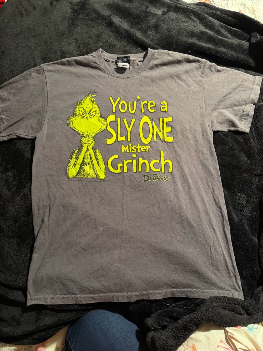 Dr. Seuss Men's M Gray Grinch Graphic Print Crew Neck Short Sleeve T-Shirt